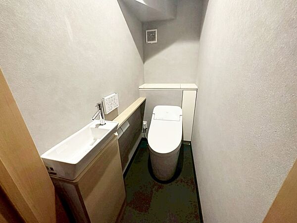 内装「無料オンライン相談」受付中！トイレは温水洗浄機能付き