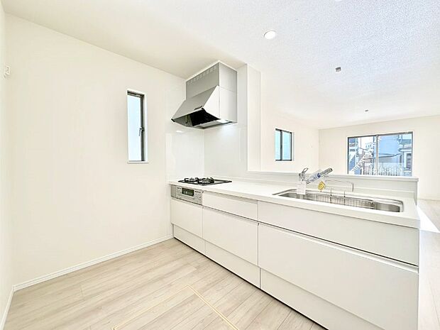 ゆとりあるキッチンではご家族と楽しくお料理ができます。