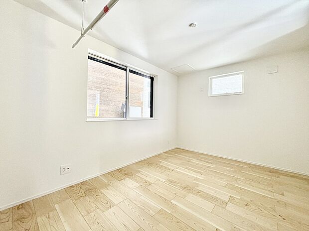 1階の6帖サービスルームは個室としても利用できます