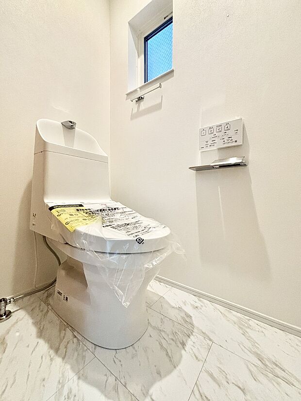 トイレは温水洗浄機能付き