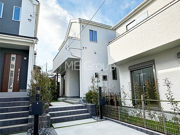 溢れる陽光でご家族の笑顔も輝く