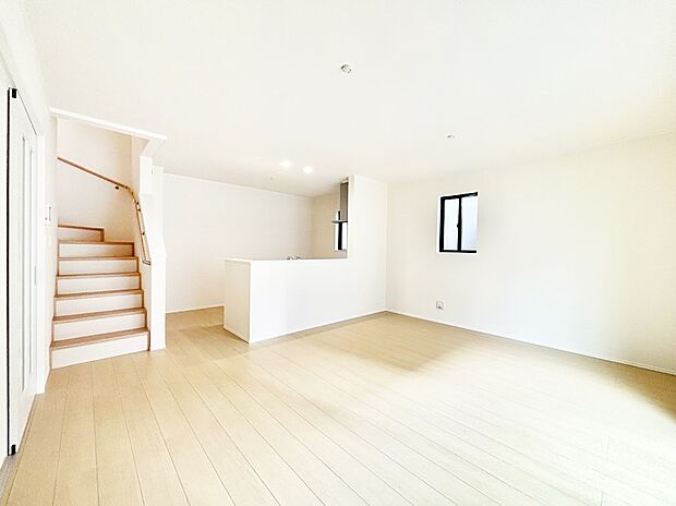 どこにいても家族のつながりを感じられるコミュニケーションリビング。