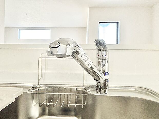 いつでも清潔なおいしいお水を。一つの水栓で水道水と浄水を使い分け。