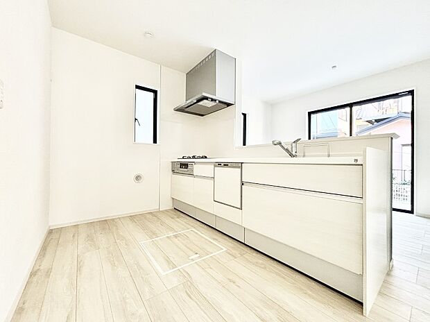 料理をしながらご家族との会話を楽しめる対面カウンターキッチン