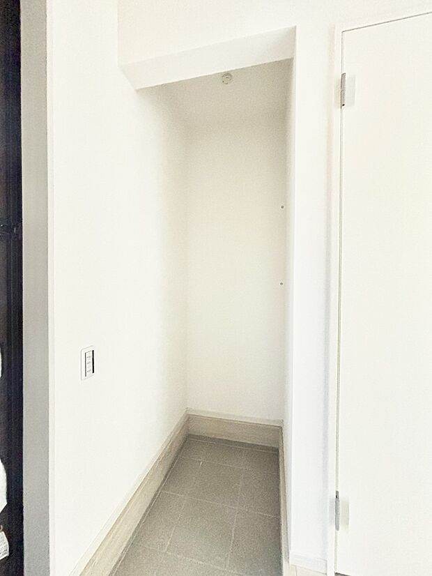 大きなものも片付く土間収納付きで、いつでも玄関はスッキリ