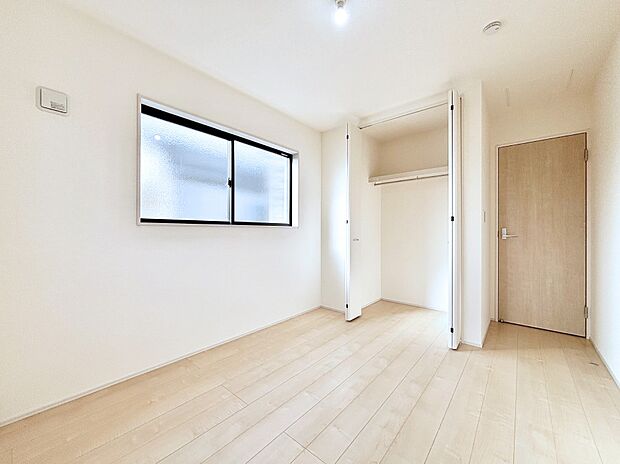 子供部屋にもおすすめな収納スペースたっぷりの居室