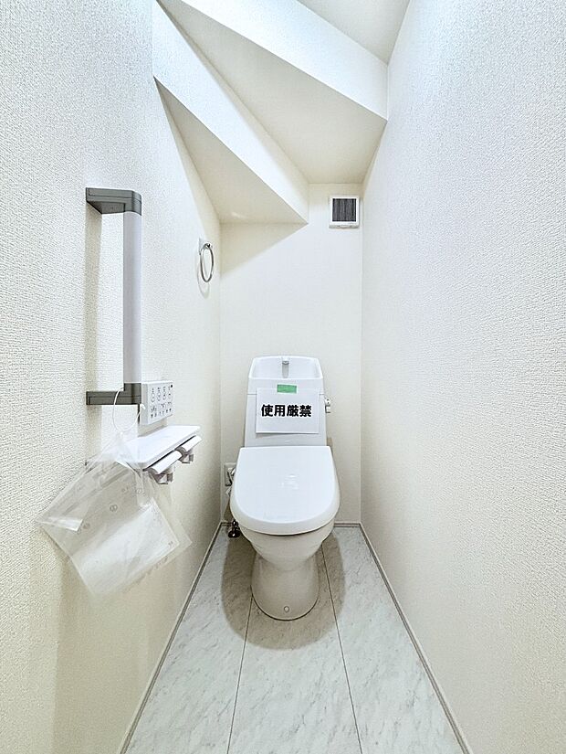 トイレは1階と2階それぞれに配置されていてとても便利です。 