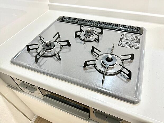 三口ガスコンロでお料理が一気にはかどりそう  