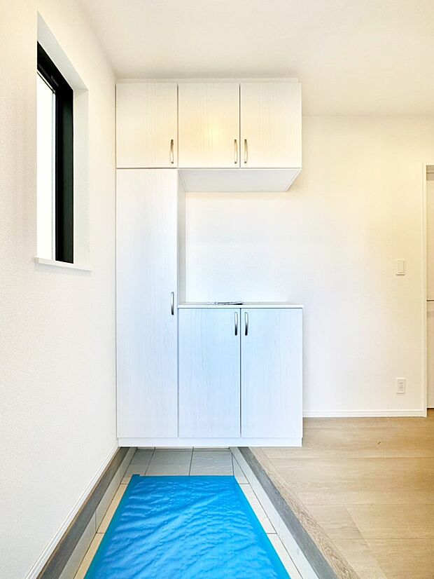 家族の帰宅やお客様をあたたかく迎える玄関