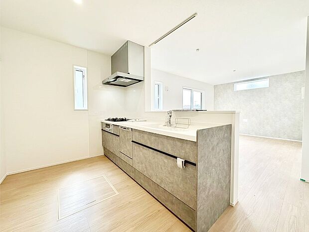 料理をしながらご家族との会話を楽しめる対面カウンターキッチン