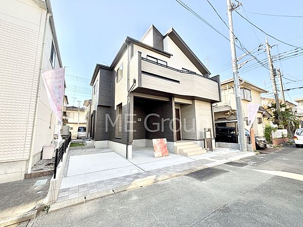 前面道路はきちんと整備されています  