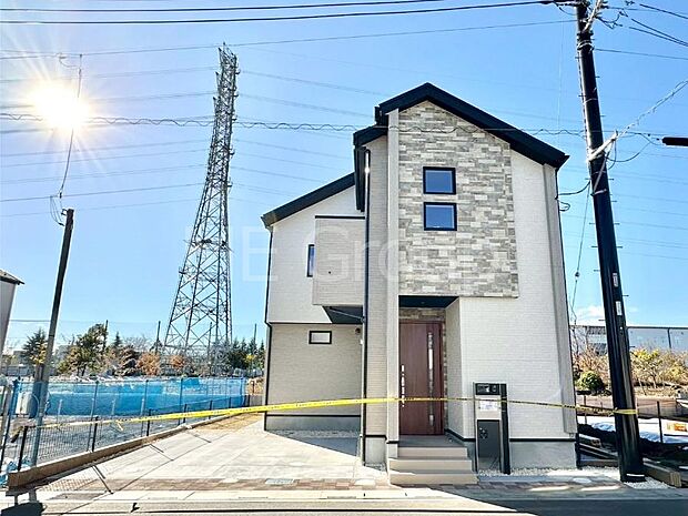 たっぷりの陽光と開放感に包まれる明るい住まい  