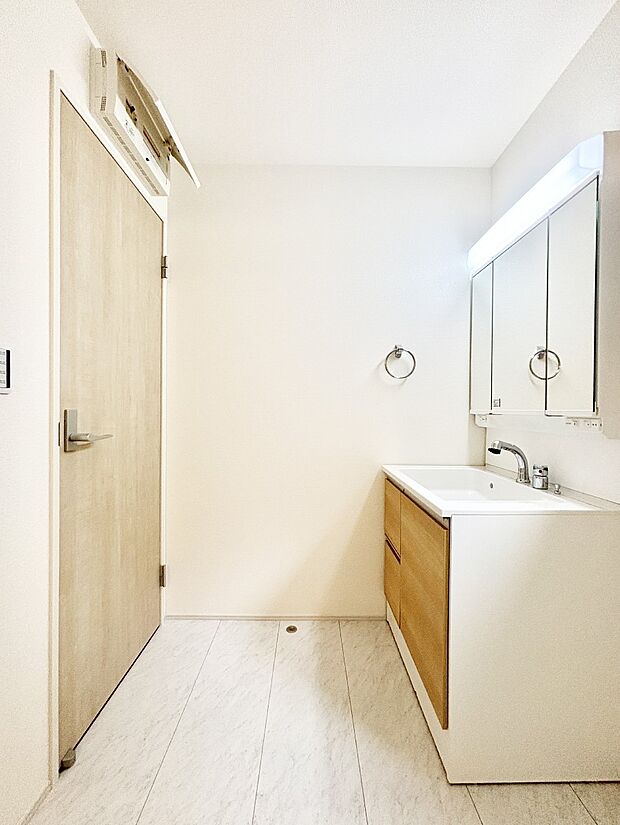 広々とゆとりのあるランドリースペース