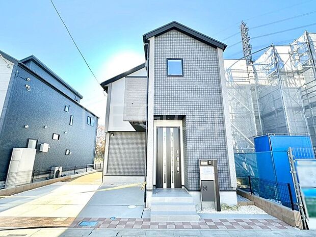 溢れる陽光でご家族の笑顔も輝く