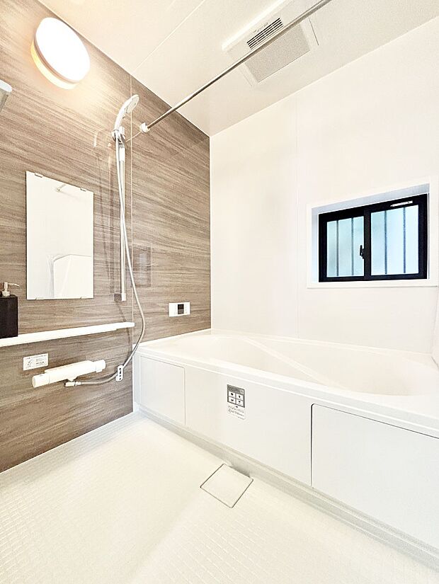 一日の疲れを癒やす大切なバスタイム。ゆっくりとお風呂を楽しんで疲れをとりたいですね!