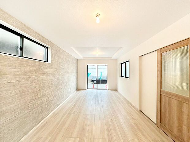 家族団らんの時間も増えそうなくつろぎのリビングダイニング。   