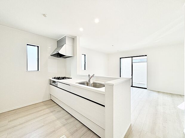 料理をしながらご家族との会話を楽しめる対面カウンターキッチン