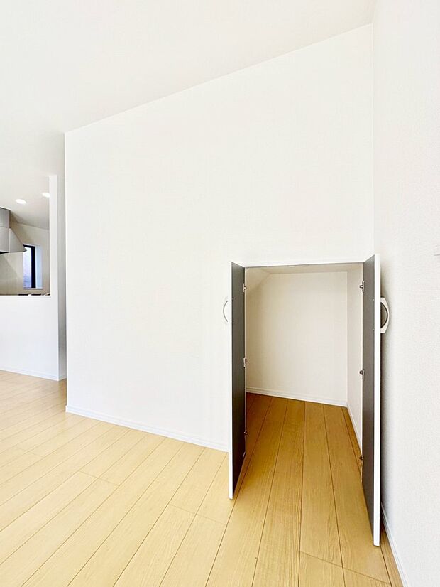 階段下スペースをいかした収納