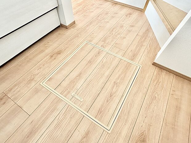 床下収納付き!日用品・非常用品の収納にも大活躍。