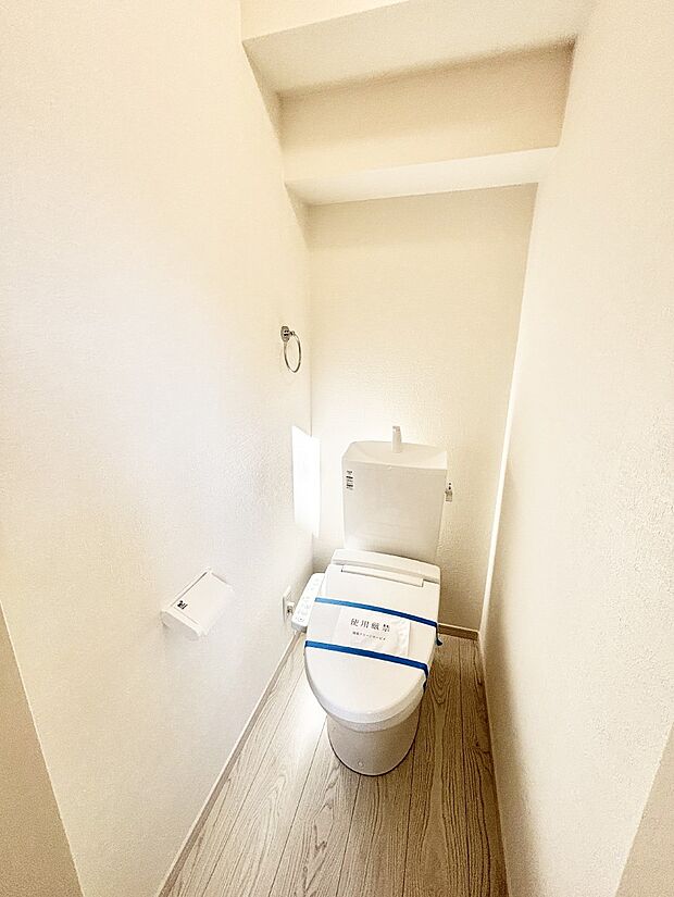 トイレは温水洗浄機能付き