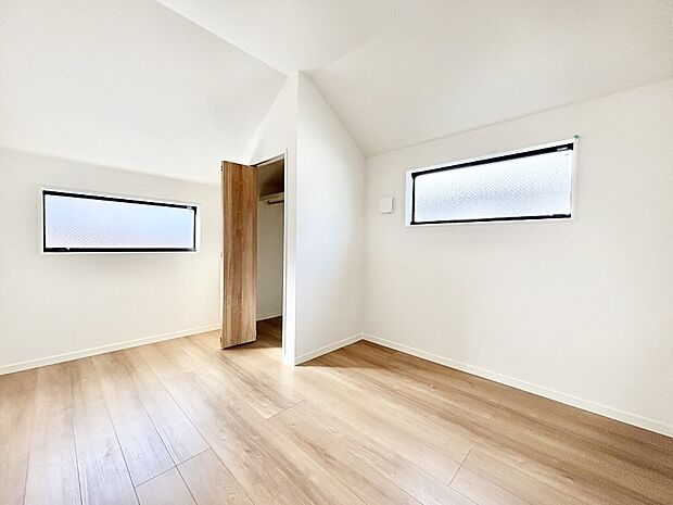 子ども部屋にぴったりの明るい空間。