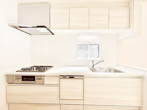 毎日使うキッチンだから、使いやすさ&お手入れのしやすさにこだわりました。