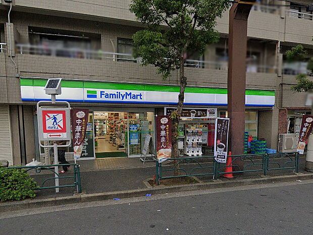 コンビニ 400m ファミリーマート 鹿浜二丁目店.jpg