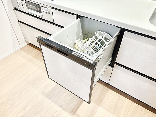 面倒なお片づけは食洗機にお任せ!家事の負担が減って、時間にも気持ちにもゆとりができます。