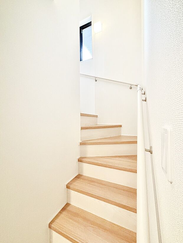 リビング階段が家族の笑顔と会話をつないでくれます