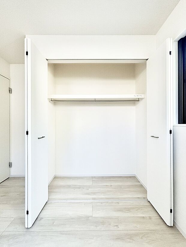 たっぷりの収納スペースで快適に暮らせそう 