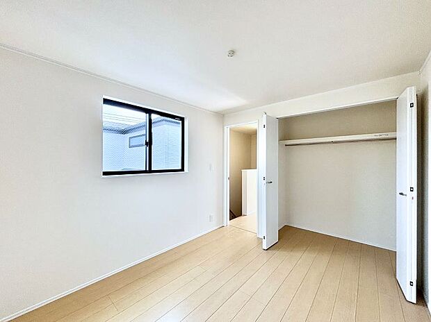 子供部屋にもおすすめな収納スペースたっぷりの居室