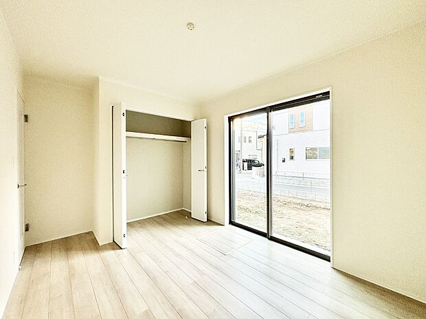 爽やかな日差しがお部屋全体を優しく包み込んでくれます