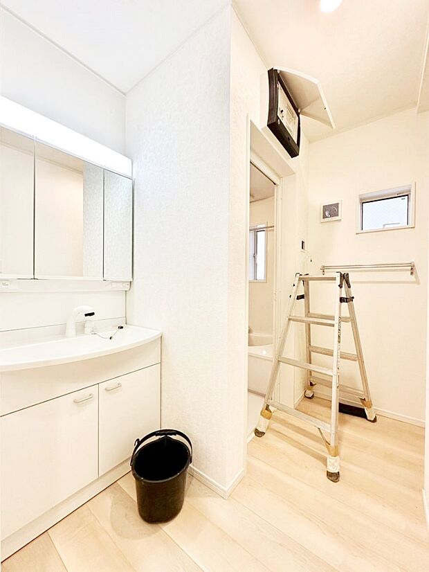 広々とゆとりのあるランドリースペース