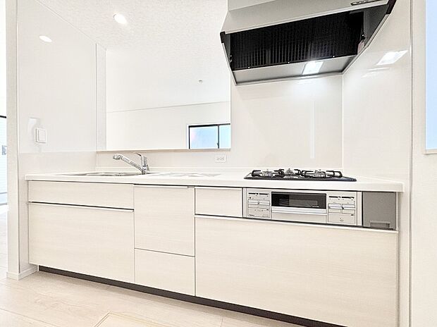 毎日使うキッチンだから、使いやすさ&お手入れのしやすさにこだわりました。