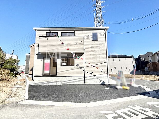 溢れる陽光でご家族の笑顔も輝く