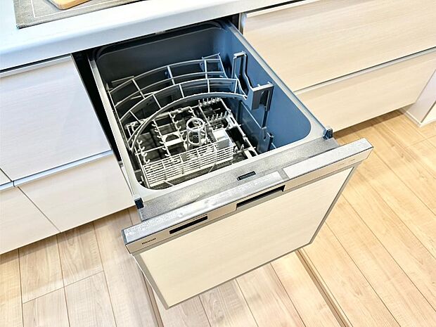 面倒なお片づけは食洗機にお任せ!家事の負担が減って、時間にも気持ちにもゆとりができます。