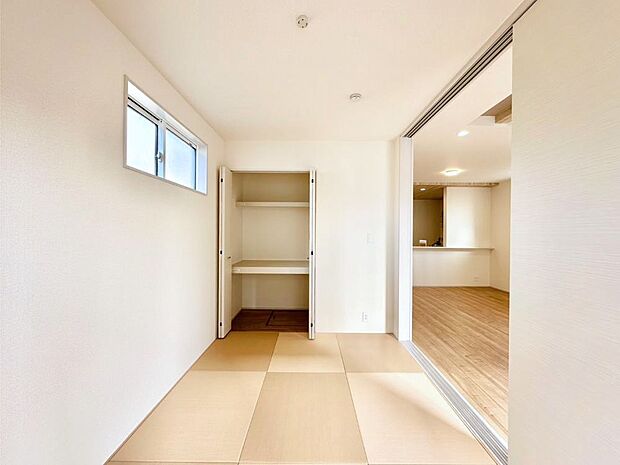 柔らかい畳の空間は、お子様の遊び場や来客時のおもてなしの場所として重宝します。