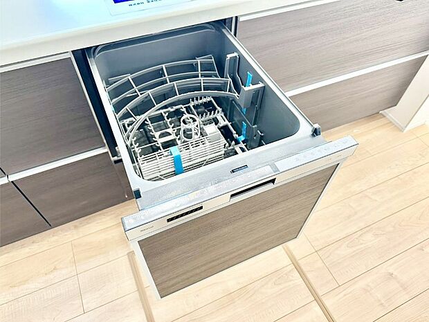 面倒なお片づけは食洗機にお任せ！家事の負担が減って、時間にも気持ちにもゆとりができます。