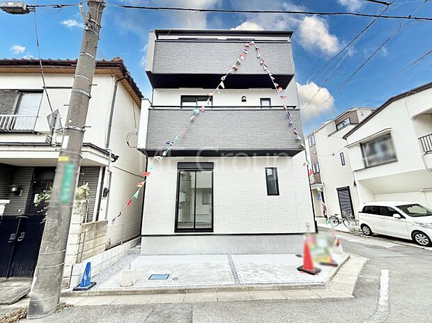 たっぷりの陽光と心地よい風が舞い込む住まい 