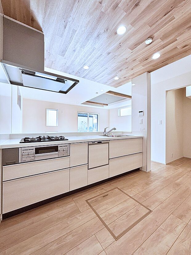 ゆとりあるキッチンではご家族と楽しくお料理ができます。