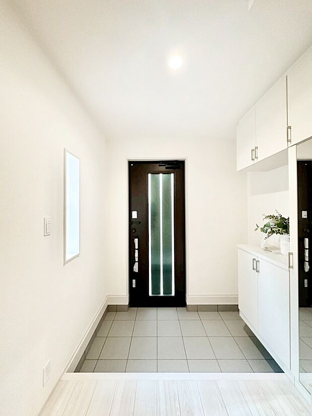 家族の帰宅やお客様をあたたかく迎える玄関