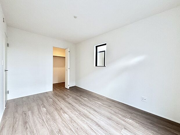 子供部屋にもおすすめな収納スペースたっぷりの居室