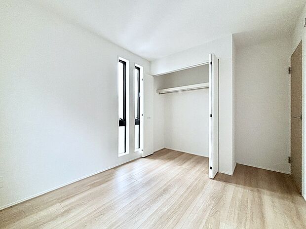 収納が充実しているので、居住スペースを広く使えます。