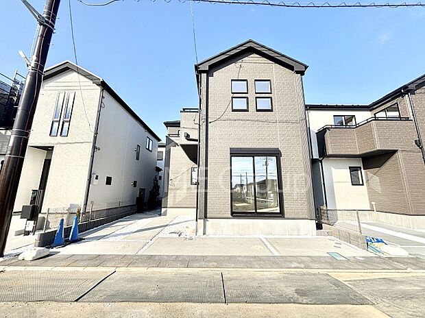 洗練された外観、上質な住空間が広がる室内は永く安心して過ごせる住居です。 