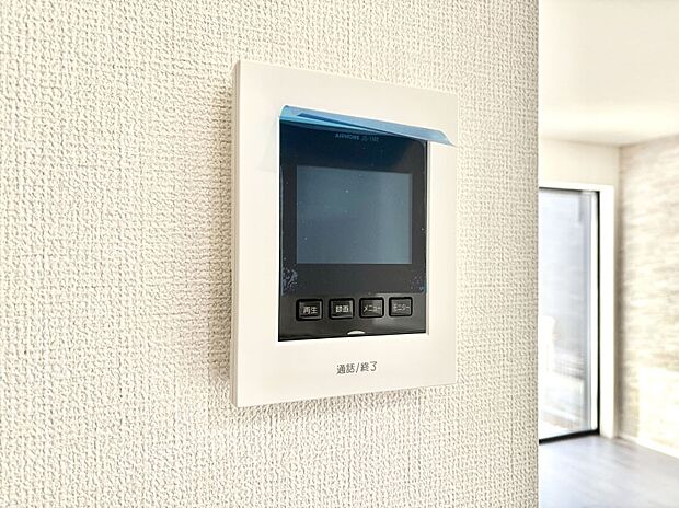 TVモニター付インターフォンが付いていてセキュリティ充実