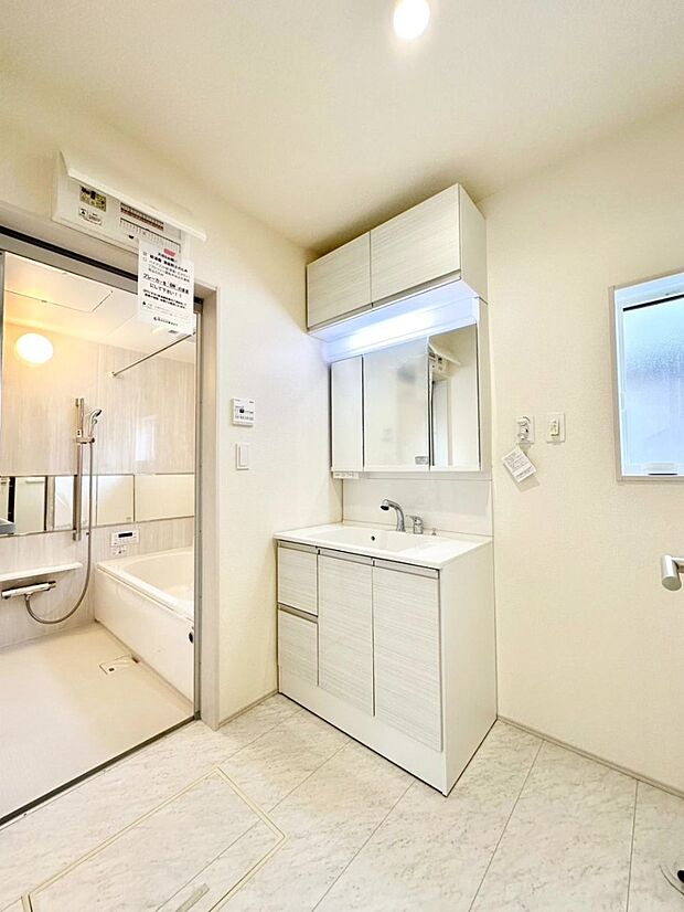 身支度もスムーズにおこなえる脱衣場