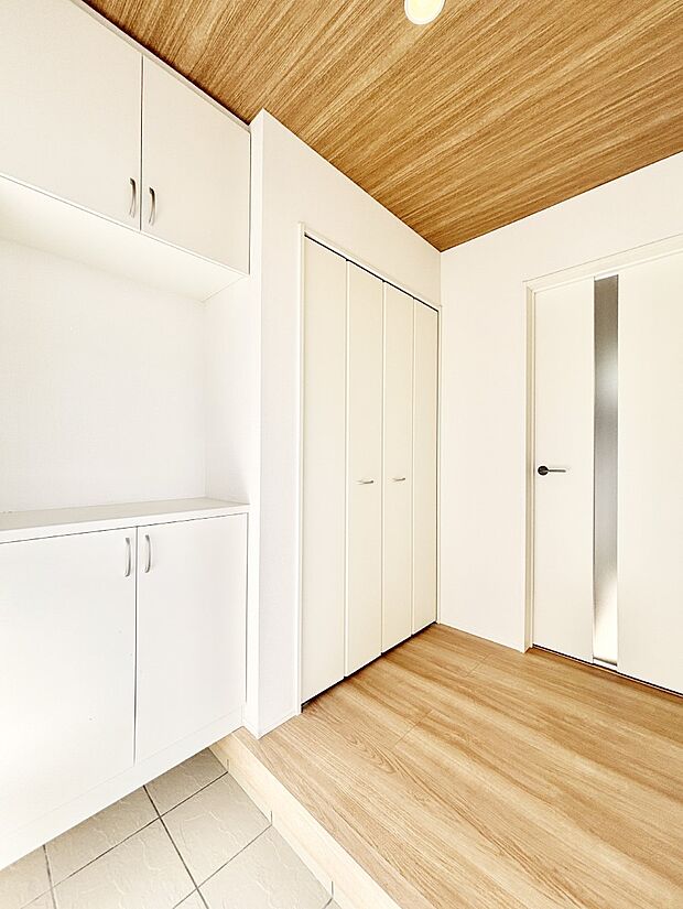 家族の帰宅やお客様をあたたかく迎える玄関