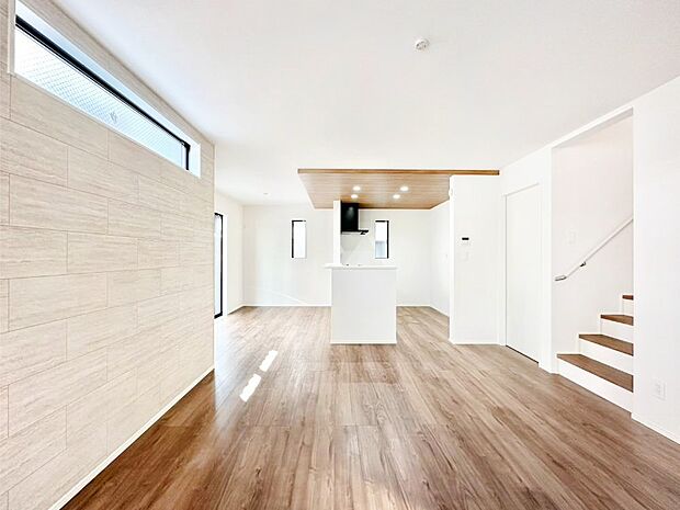 どこにいても家族のつながりを感じられるコミュニケーションリビング。