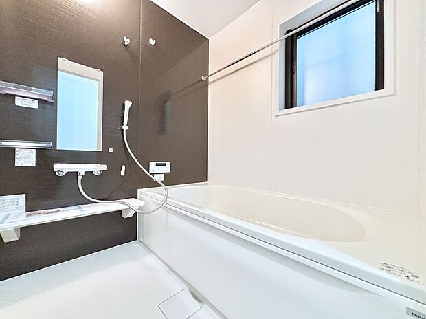 一日の疲れを癒やす大切なバスタイム。ゆっくりとお風呂を楽しんで疲れをとりたいですね!