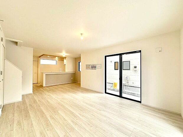 住む方の個性が引き出される、インテリアを考えるのが楽しみなリビングです！ 